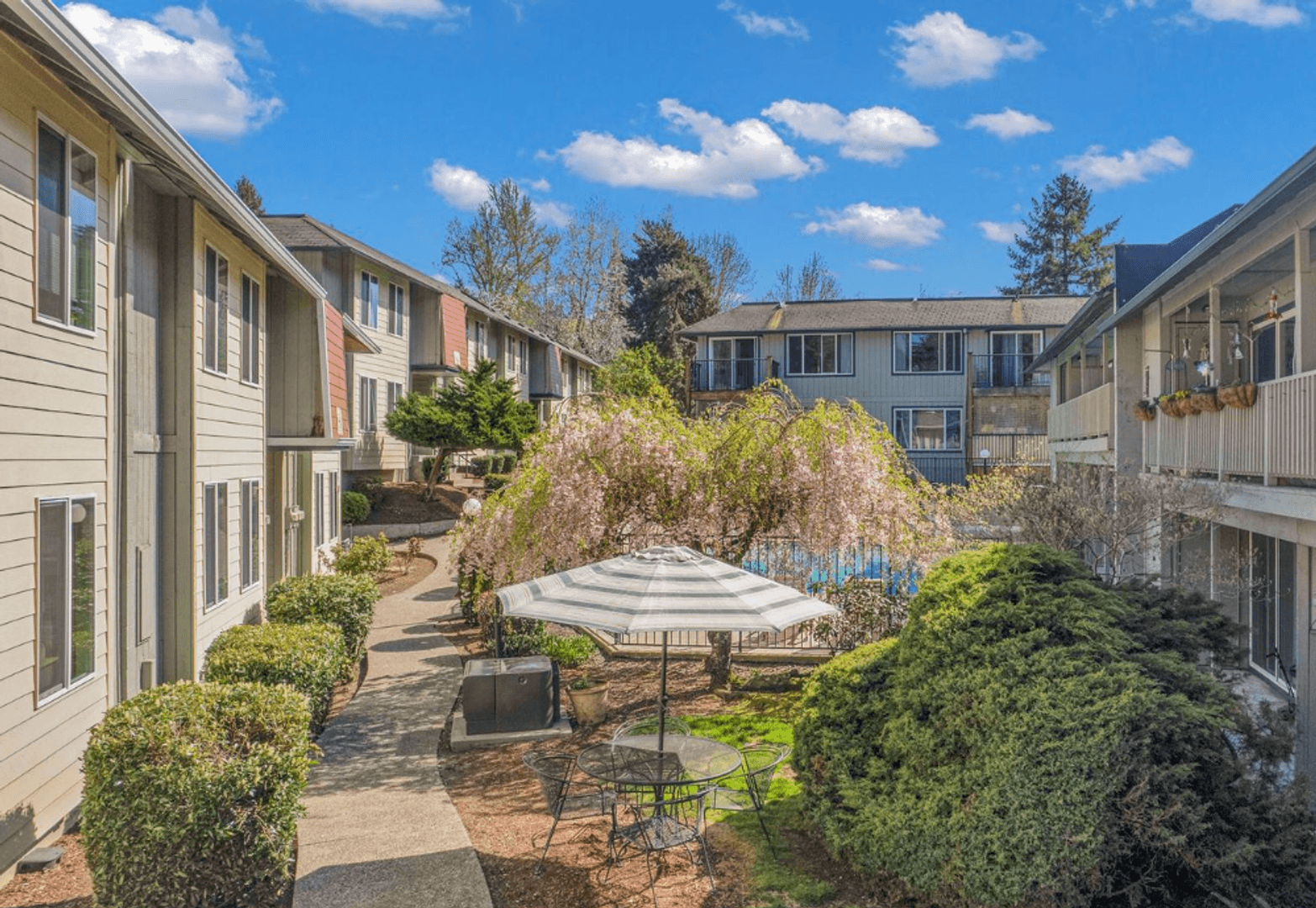 PORTLAND Apartment: 7740 SW 45TH