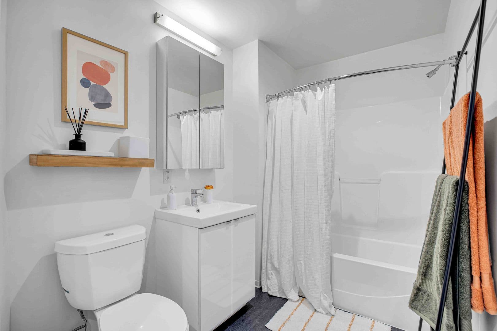 PORTLAND Apartment: 3155 S. MOODY AVE