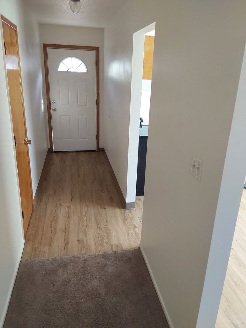 MILWAUKIE Apartment: 11275 SE 27TH AVENUE