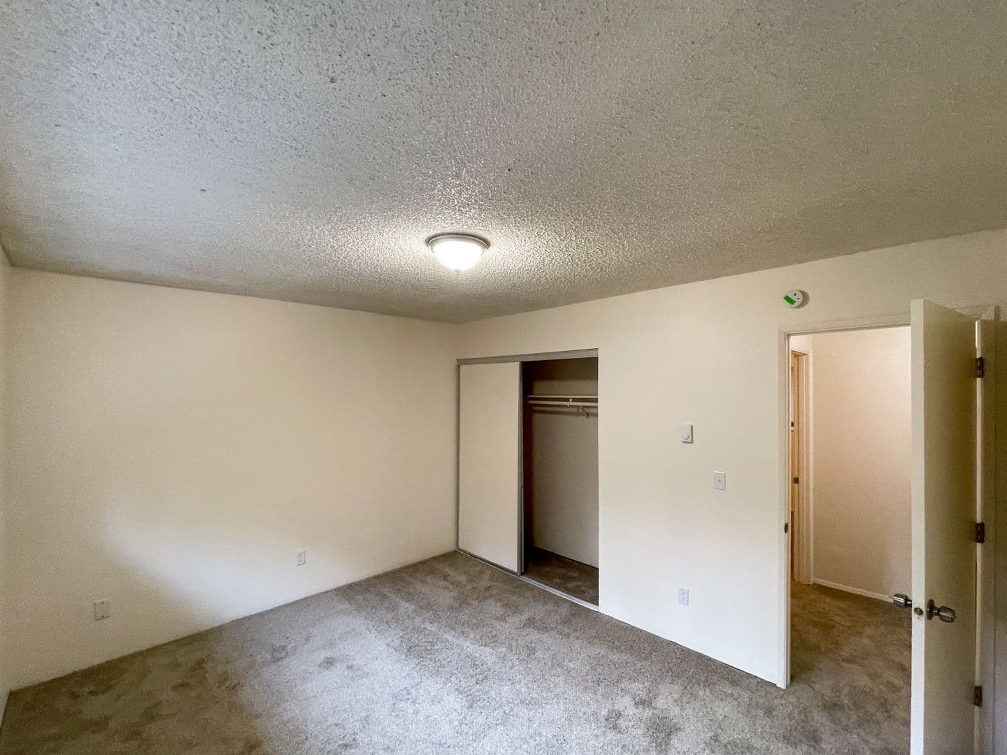 PORTLAND Apartment: 10800 SW BARBUR BLVD