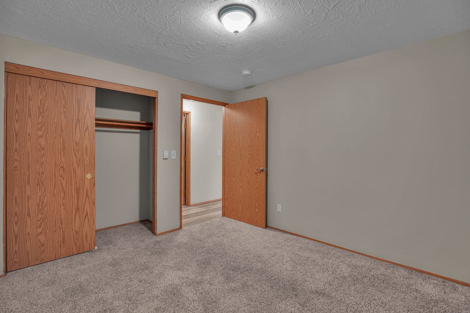SALEM Apartment: 3872-3886 LIBERTY RD S