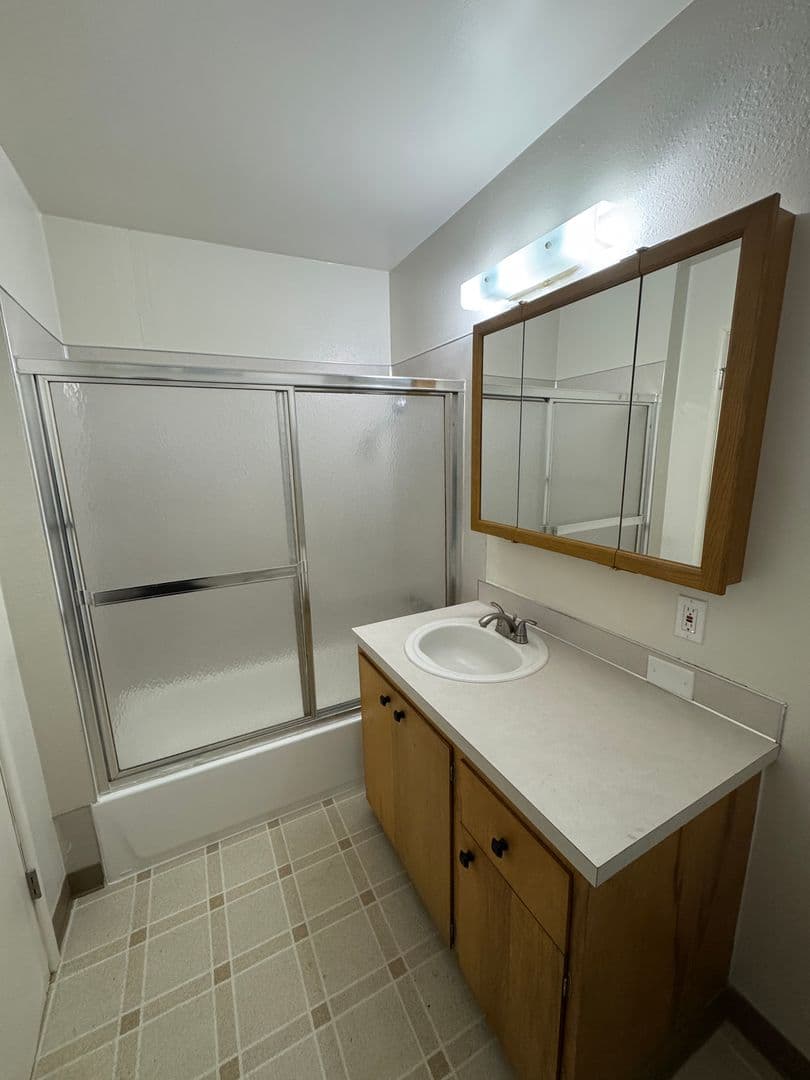 MILWAUKIE Apartment: 10447-10489 SE 23RD AVE