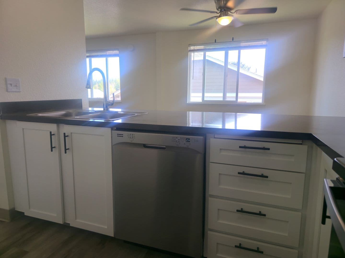 SALEM Apartment: 1304-1330 WALLACE RD. NW
