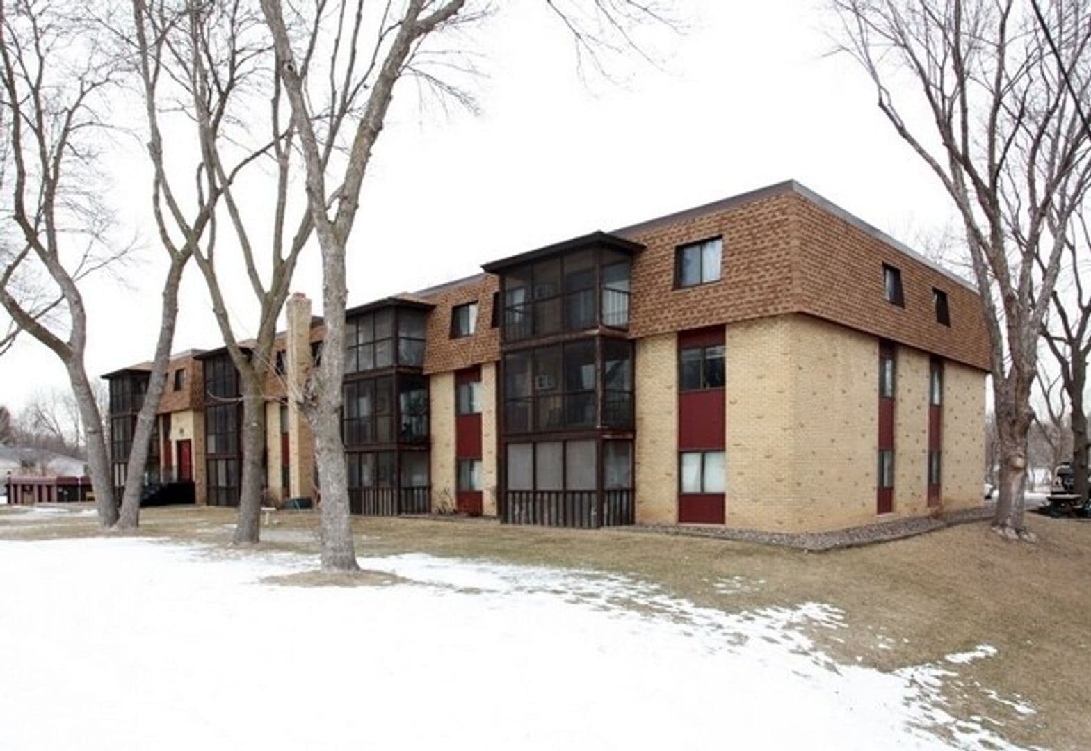 New Hope Apartment: 8100 36th Ave N