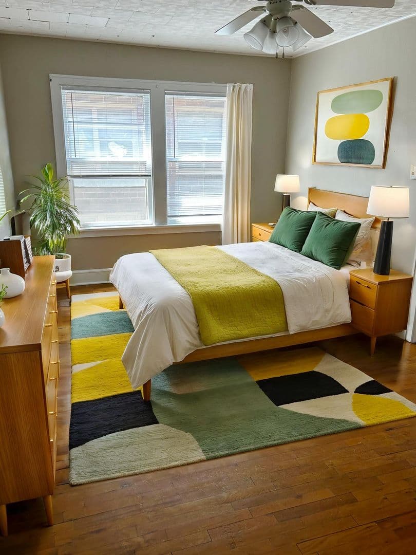 St. Paul Apartment: 1319 Grand Ave