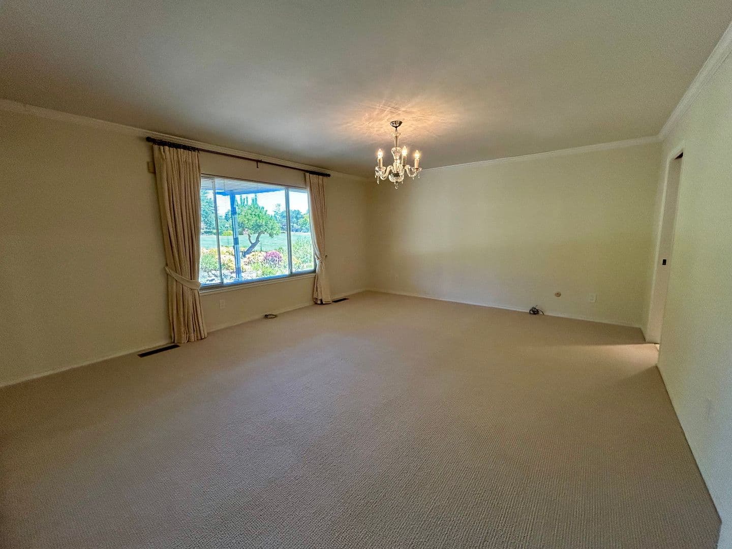 Santa Rosa House: 266 Valley Oaks Drive
