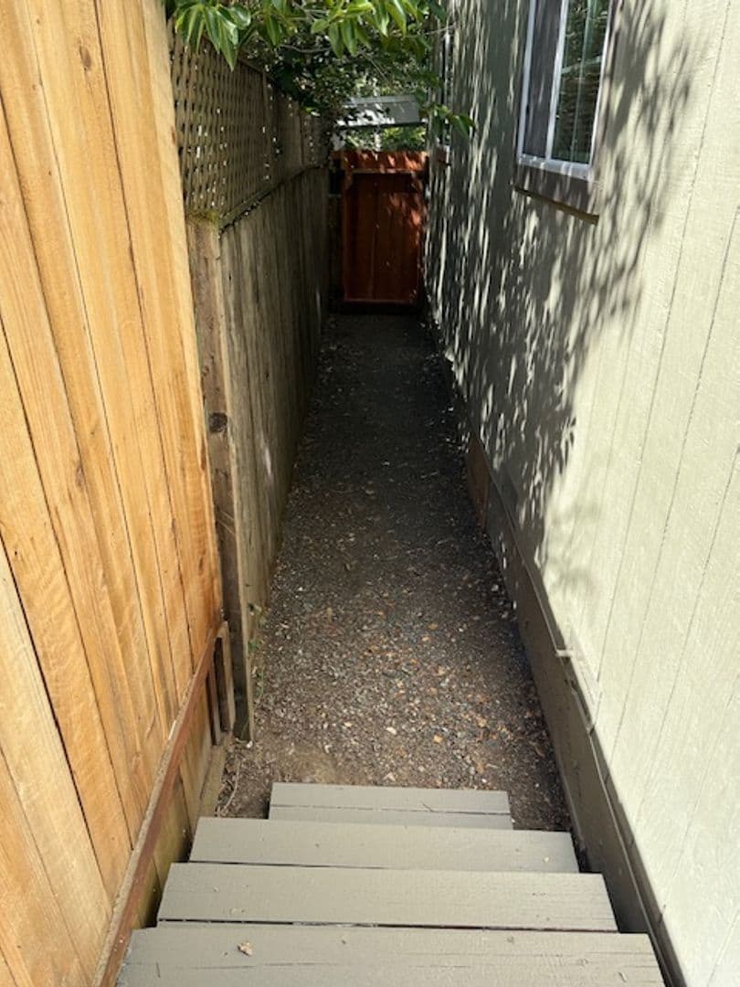 Santa Rosa Townhome: 2006 Humbolt St