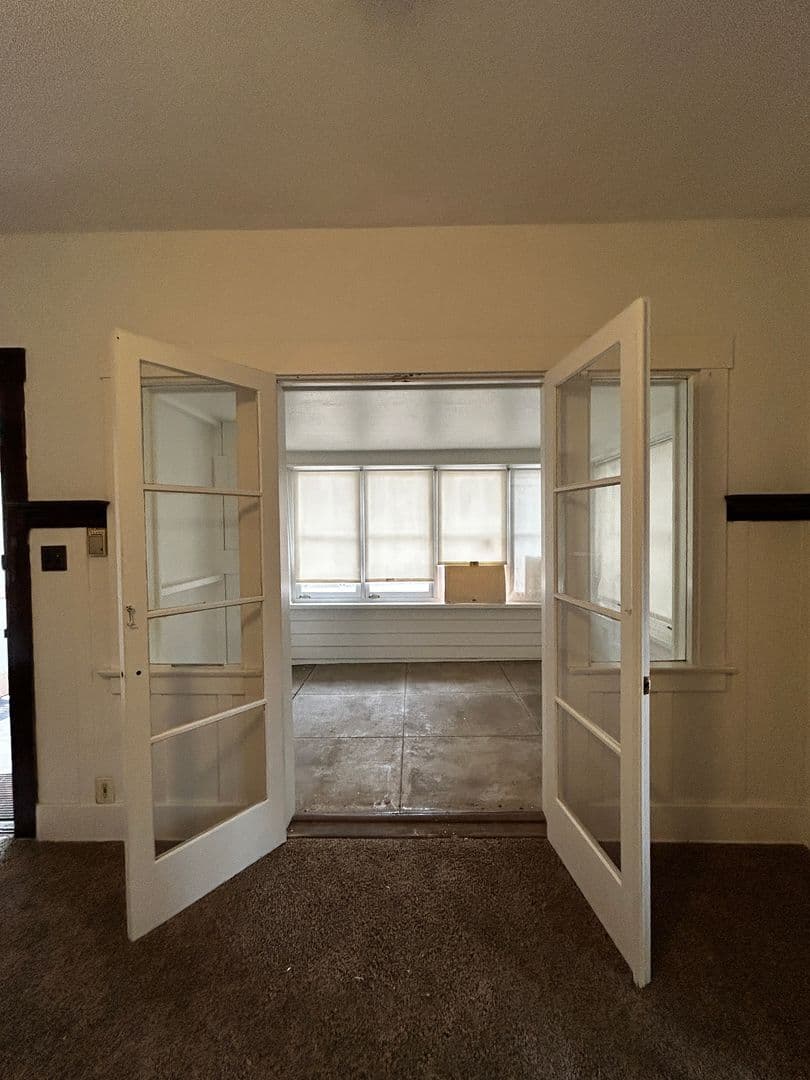 Riverside Apartment: 2726 5th St