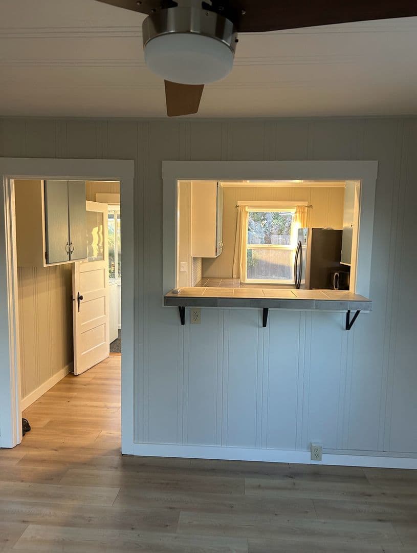 Sebastopol House: 7832 Mill Station Rd