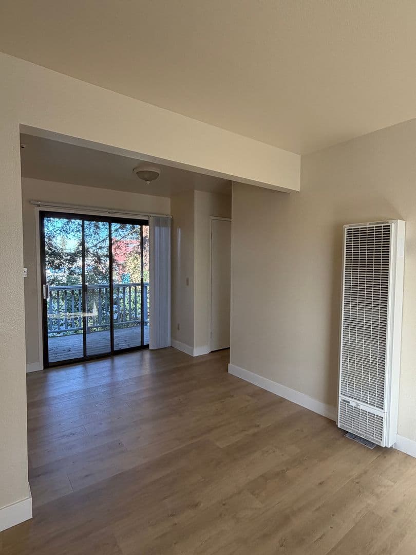 Santa Rosa Apartment: 664 West Ave