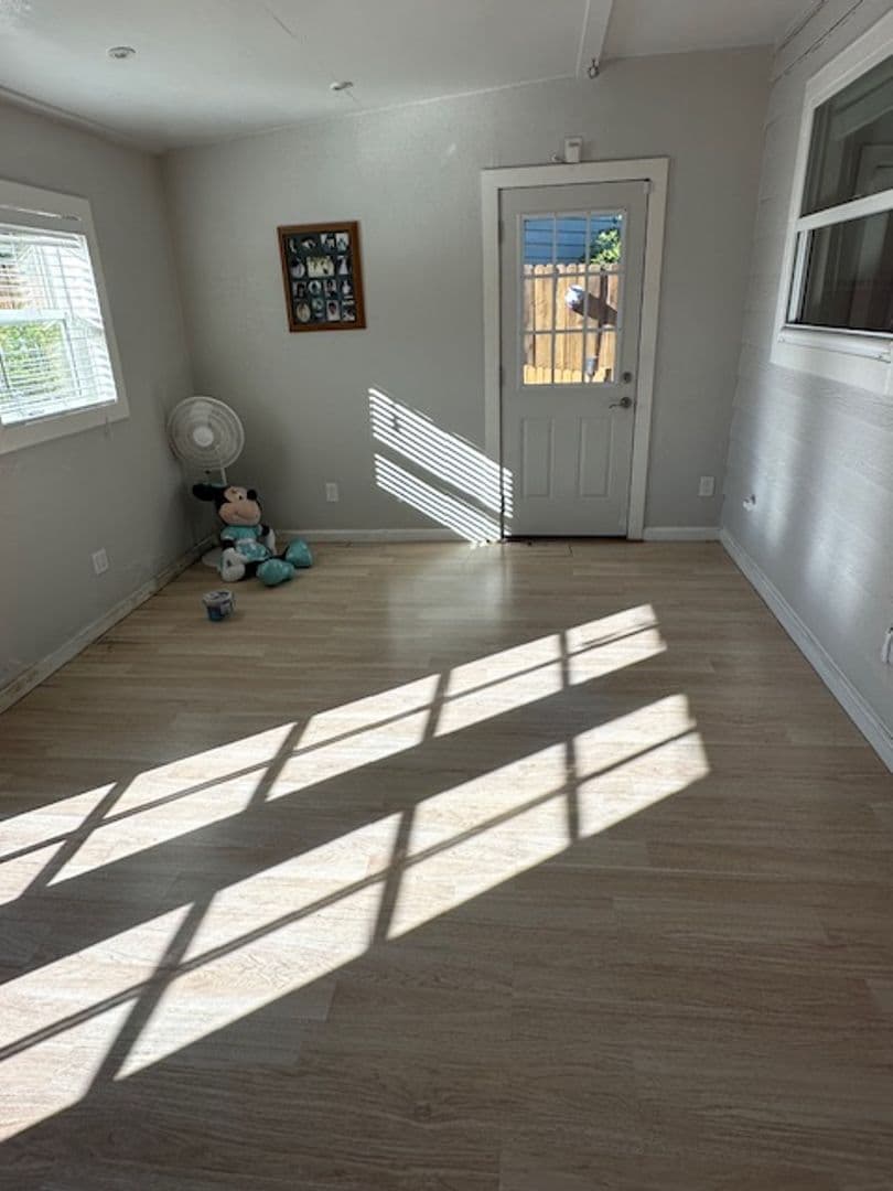 Windsor House: 9507 Lazy Creek drive