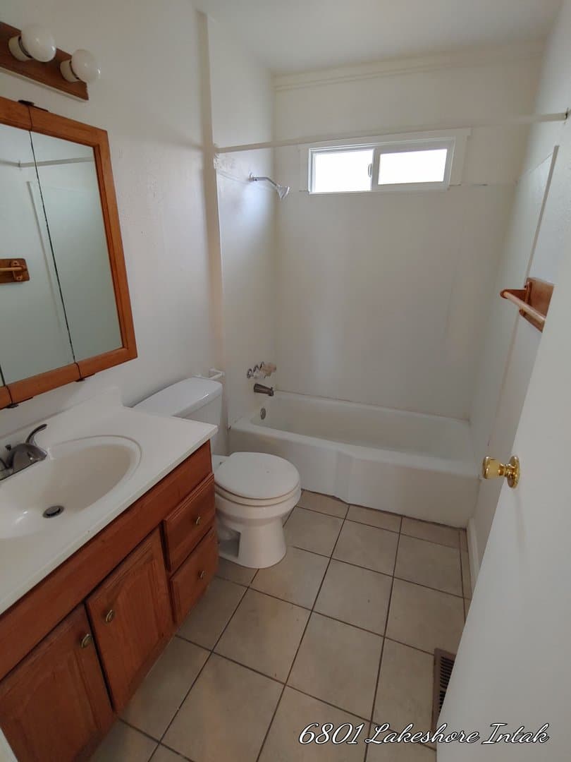 Lucerne House: 6801 Lakeshore Blvd