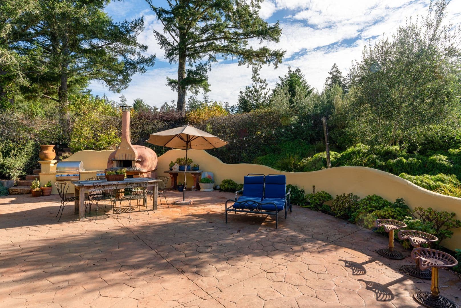 Occidental House: 17580 Taylor Lane
