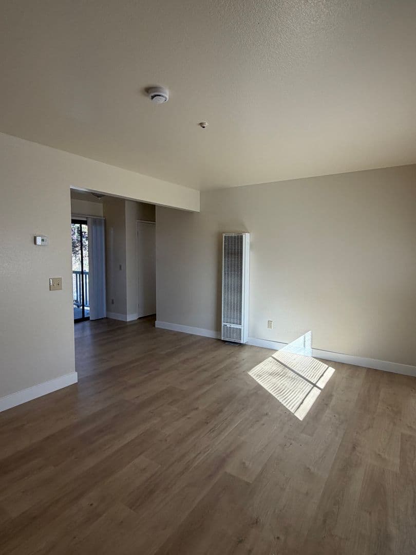 Santa Rosa Apartment: 664 West Ave