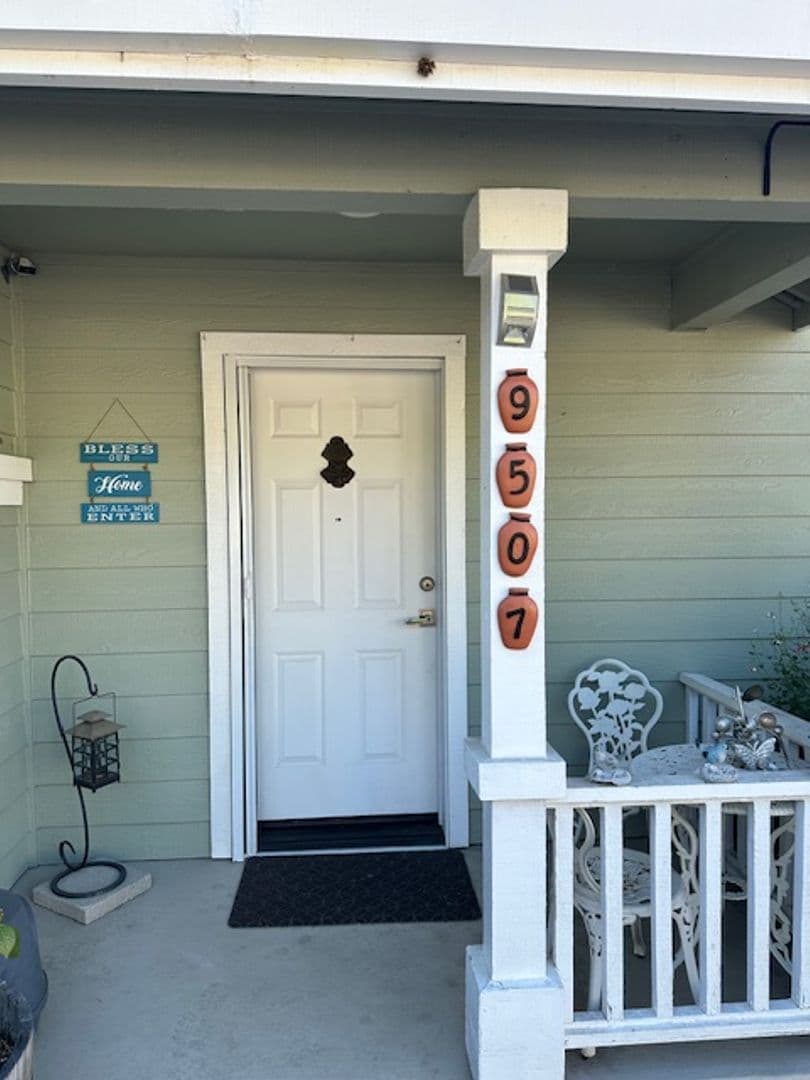 Windsor House: 9507 Lazy Creek drive