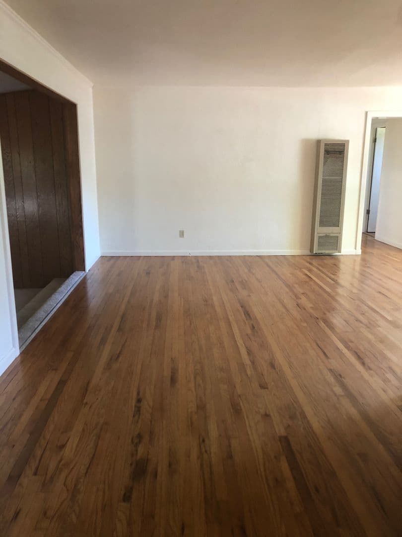 Santa Rosa House: 745 Louisa Dr
