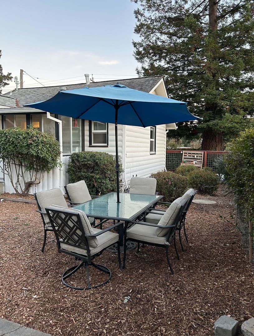 Sebastopol House: 7832 Mill Station Rd