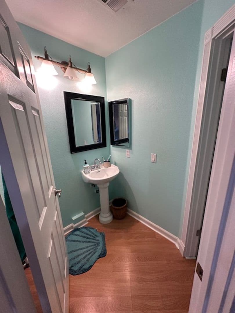 Windsor House: 9507 Lazy Creek drive