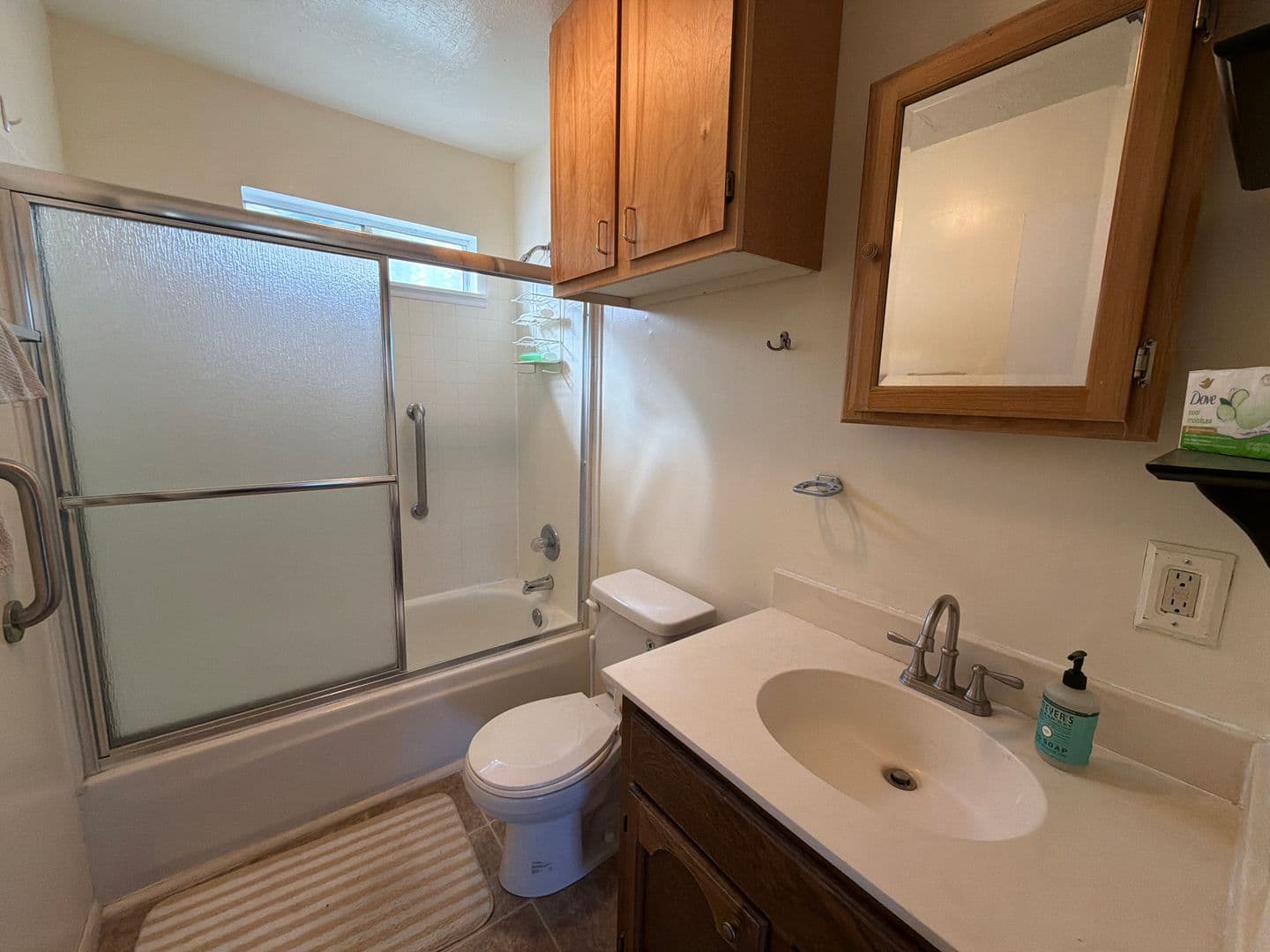 Kelseyville House: 9740 Fairway