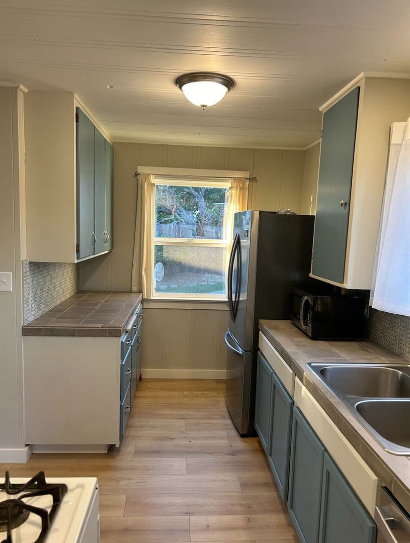 Sebastopol House: 7832 Mill Station Rd
