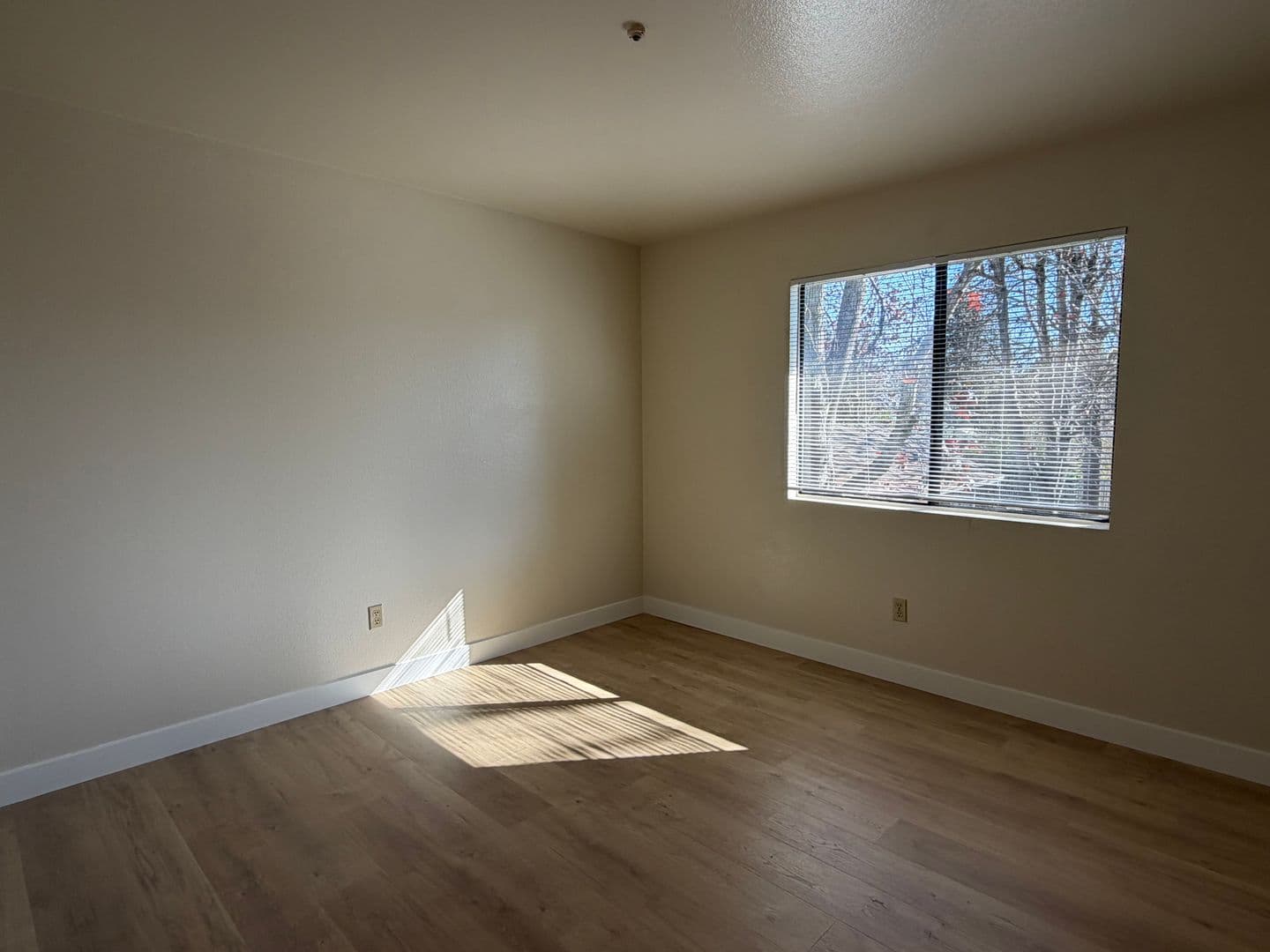 Santa Rosa Apartment: 664 West Ave