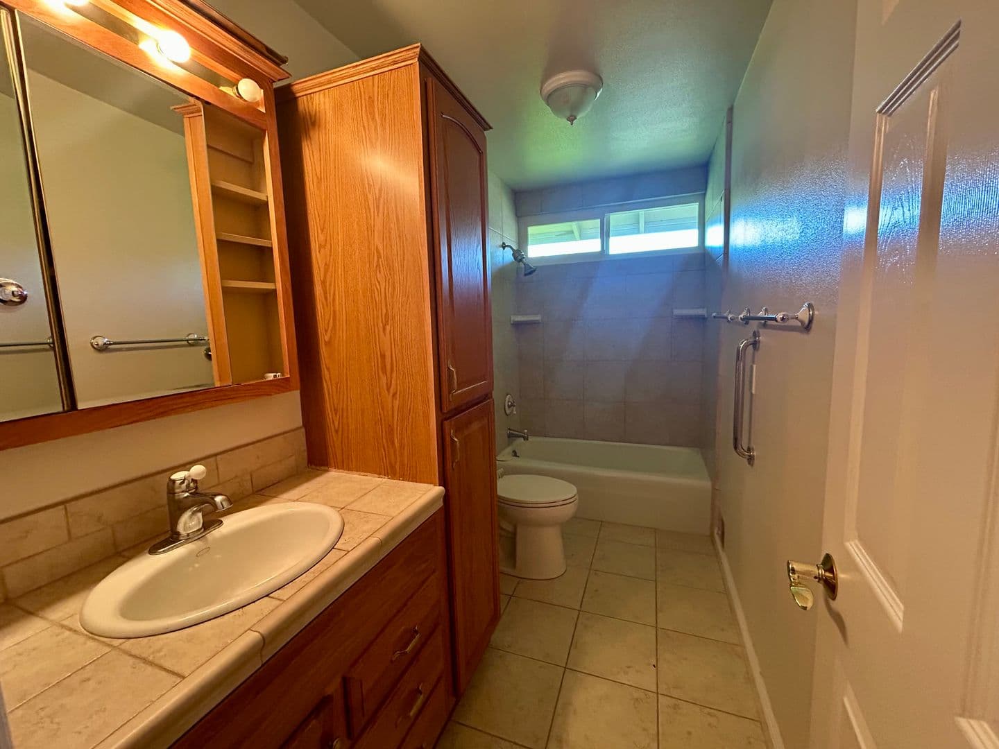 Santa Rosa House: 268 Oak Shadow Drive