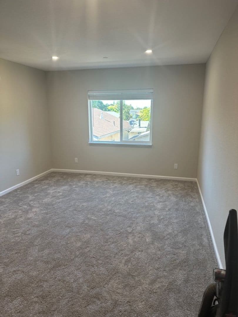 Santa Rosa Apartment: 224A Brittian Lane