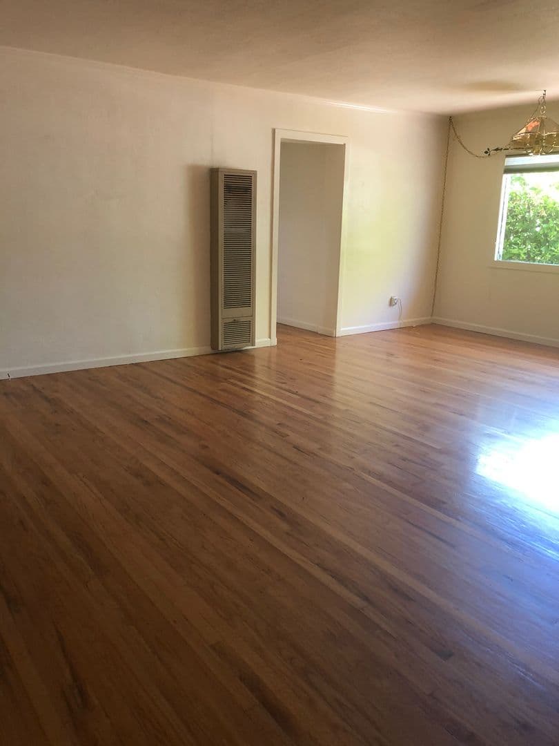 Santa Rosa House: 745 Louisa Dr