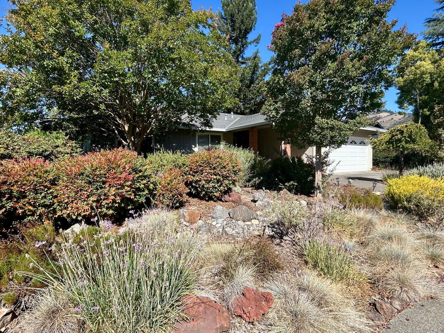 Santa Rosa House: 268 Oak Shadow Drive
