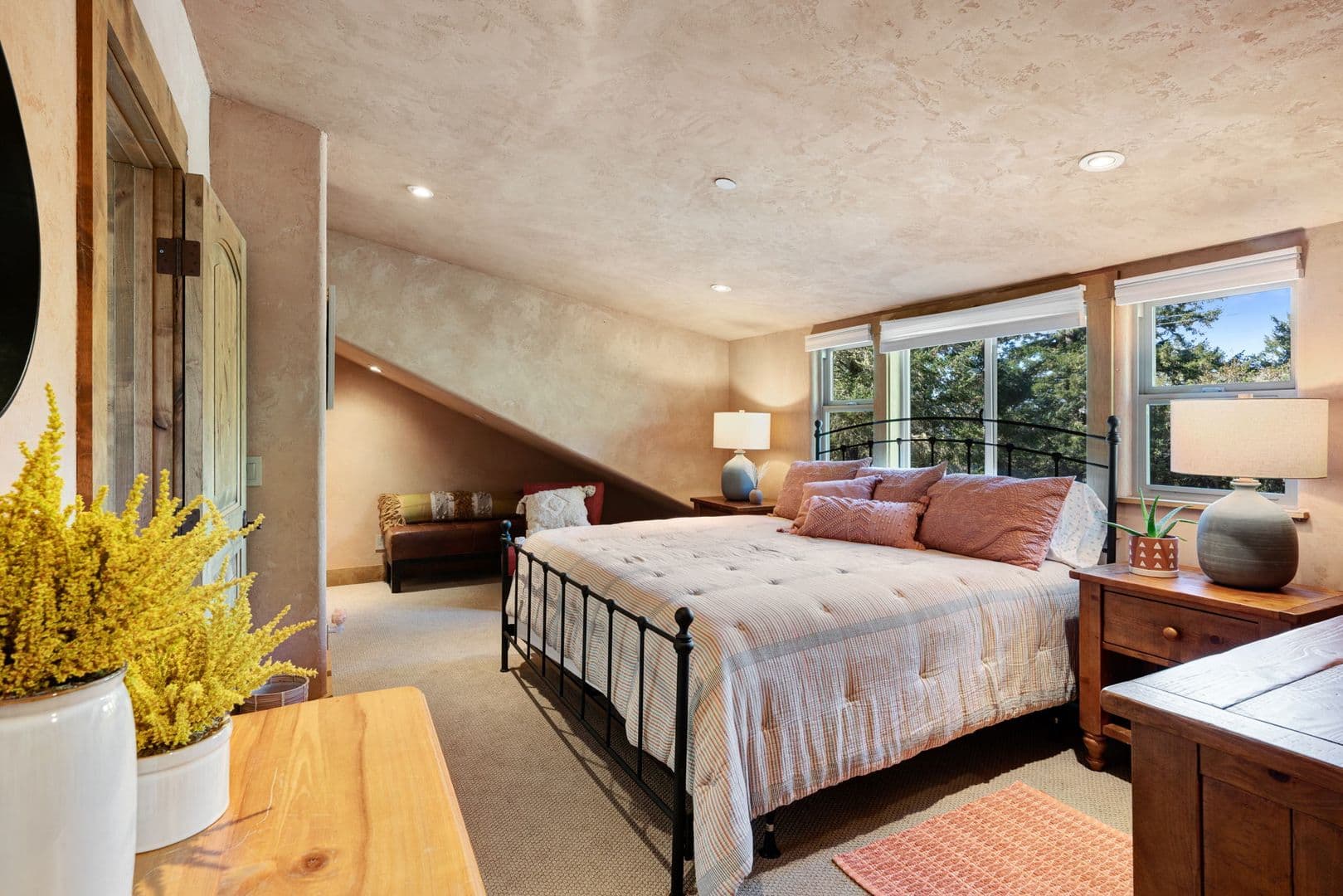Occidental House: 17580 Taylor Lane