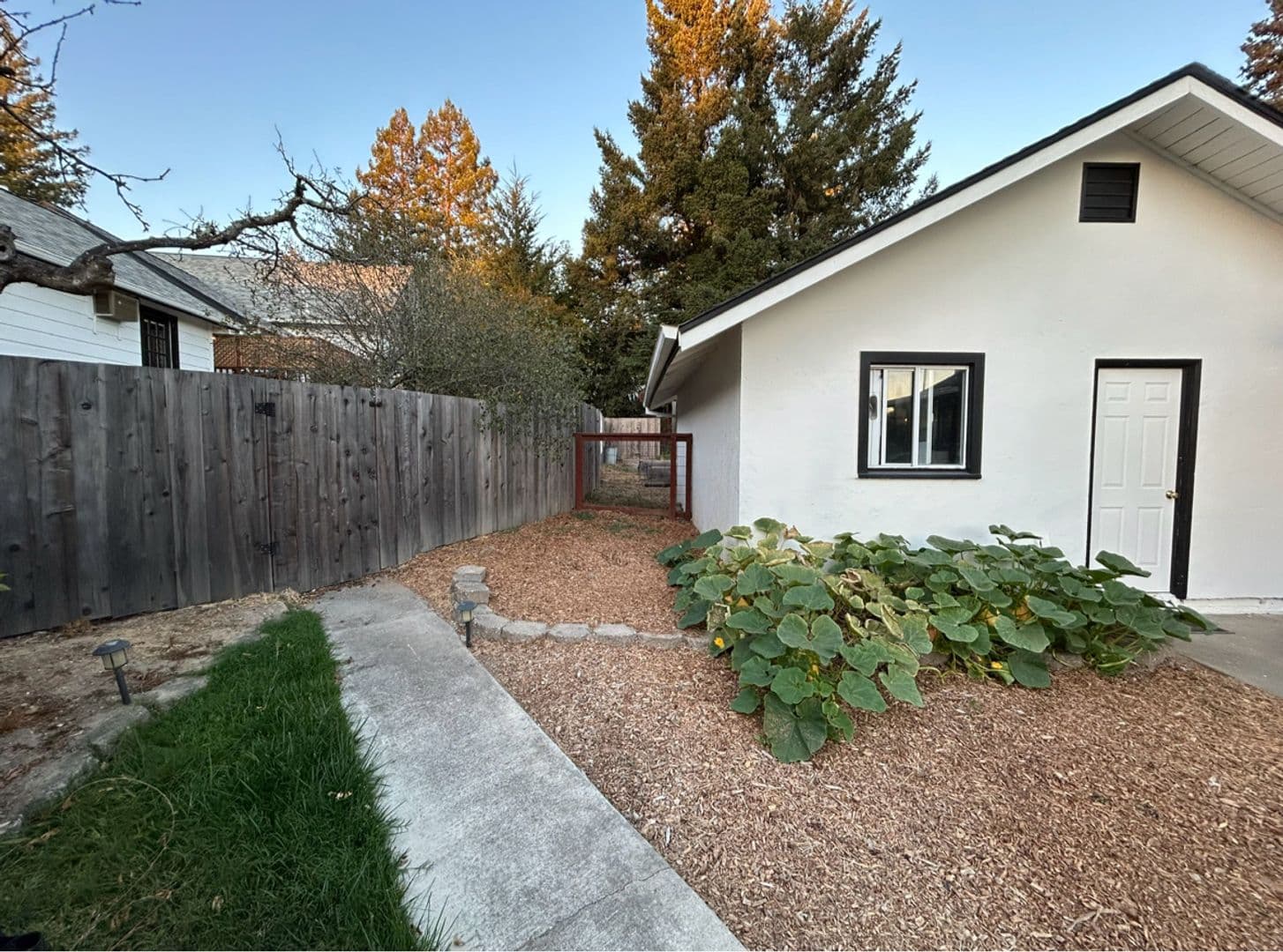 Sebastopol House: 7832 Mill Station Rd