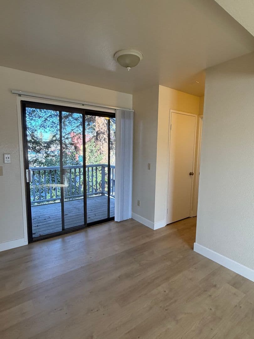 Santa Rosa Apartment: 664 West Ave
