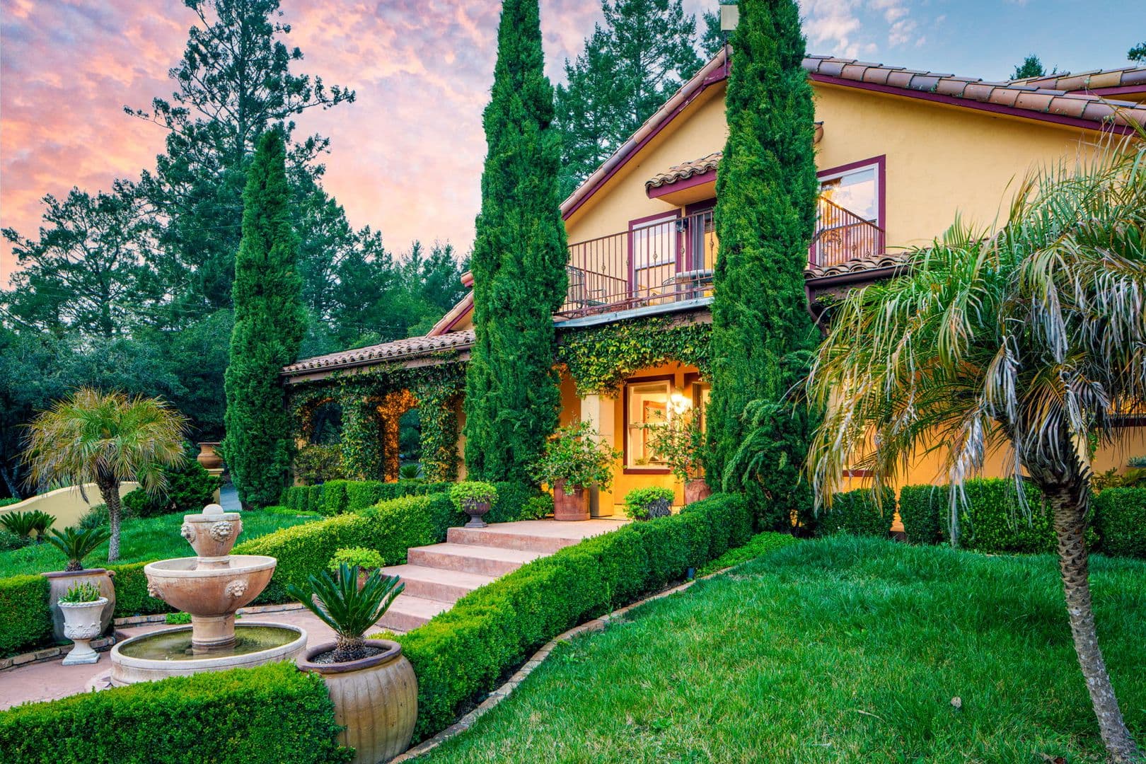Occidental House: 17580 Taylor Lane