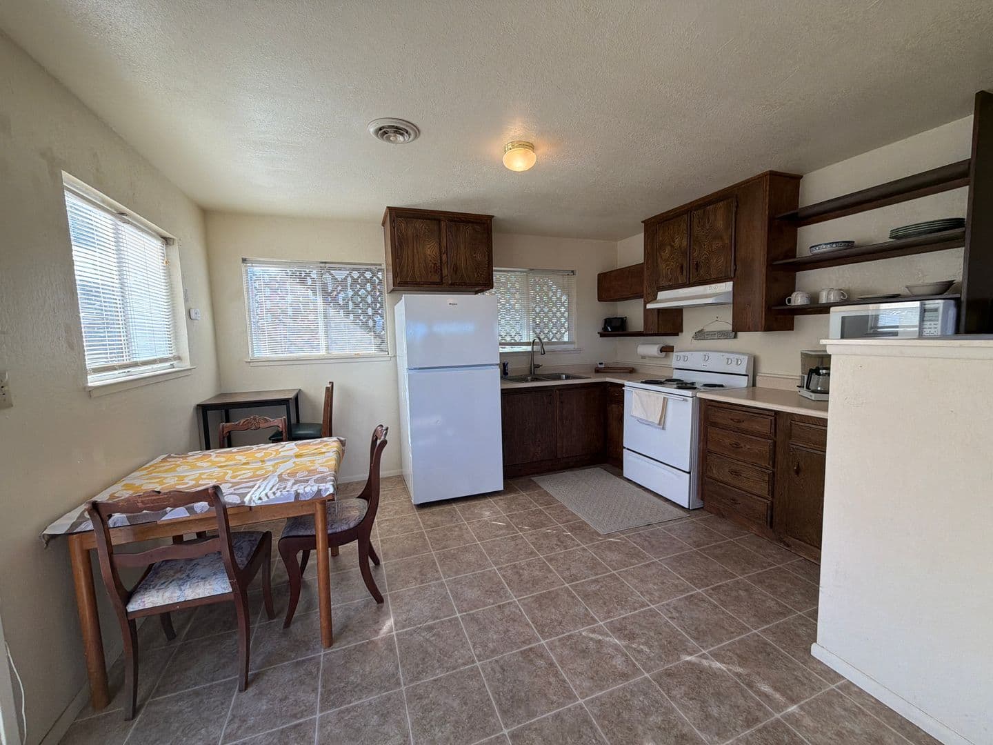 Kelseyville House: 9740 Fairway