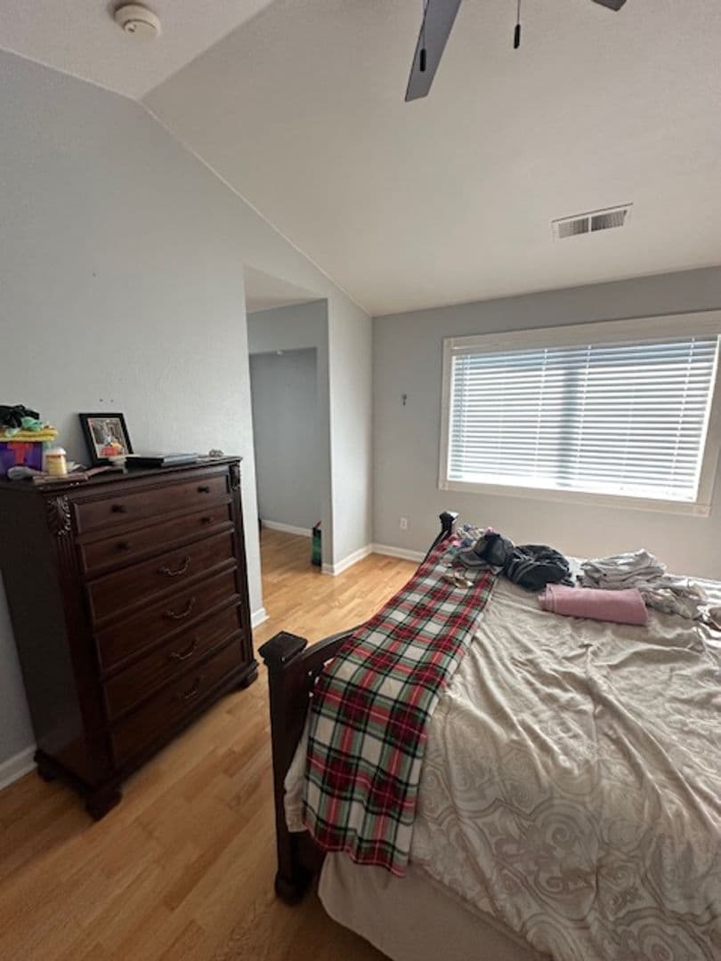 Windsor House: 9507 Lazy Creek drive