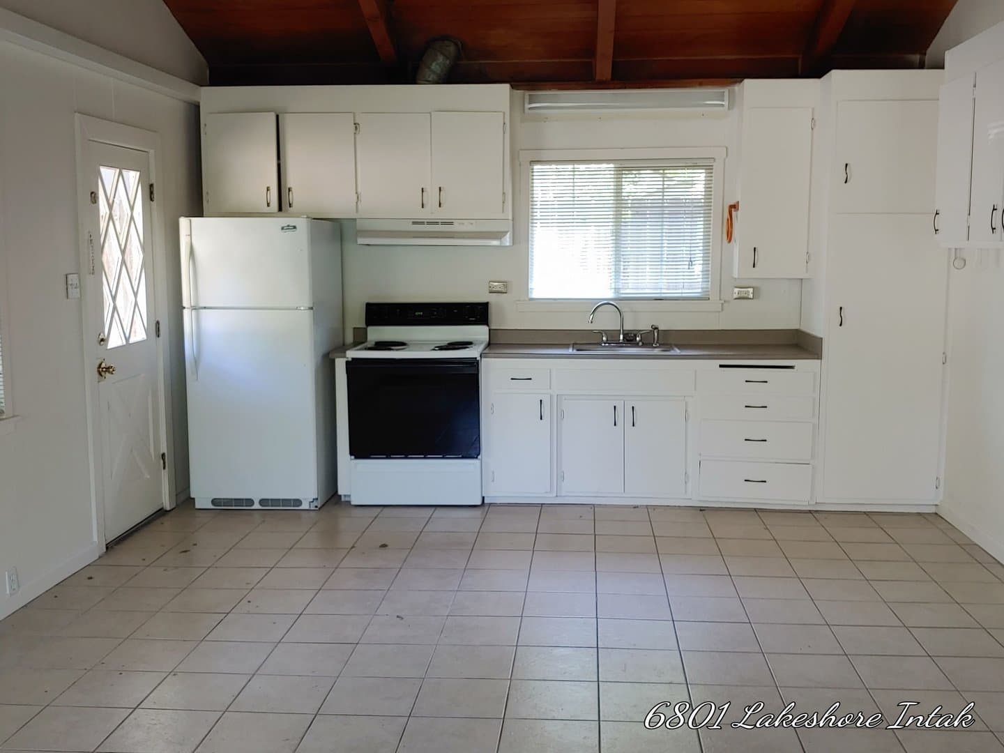 Lucerne House: 6801 Lakeshore Blvd