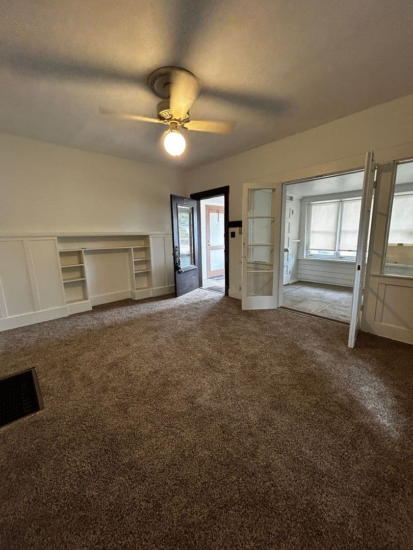 Riverside Apartment: 2726 5th St