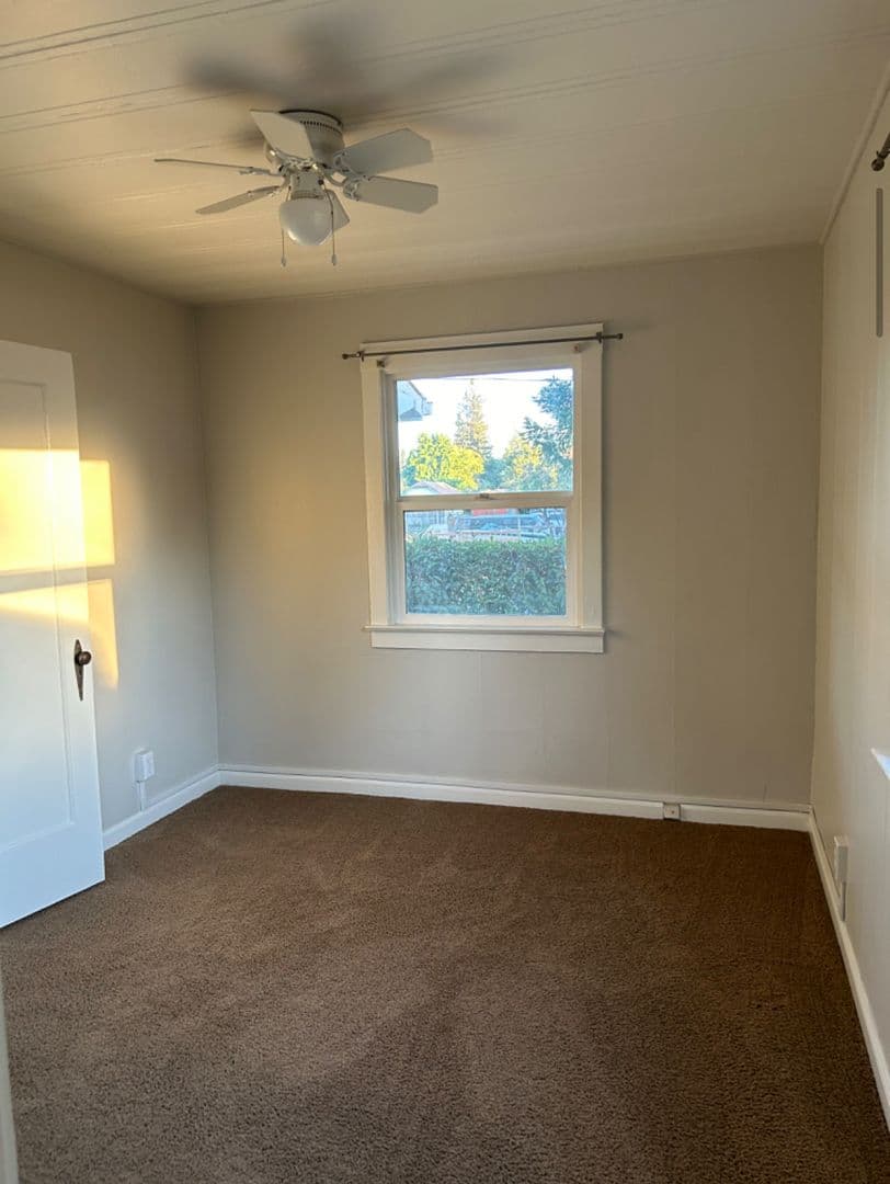 Sebastopol House: 7832 Mill Station Rd