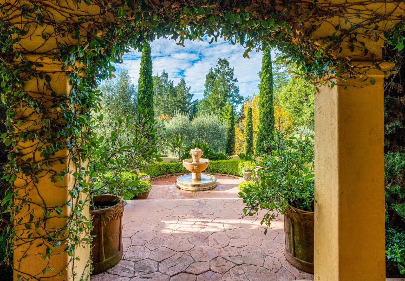 Occidental House: 17580 Taylor Lane