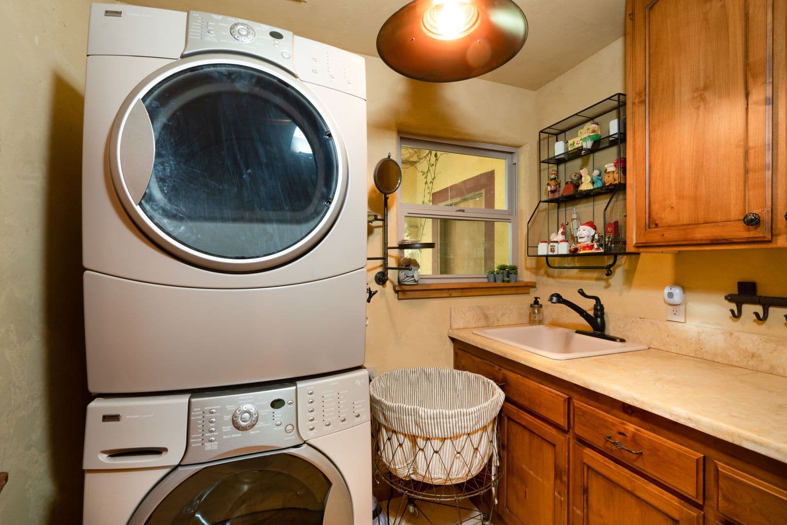 Occidental House: 17580 Taylor Lane