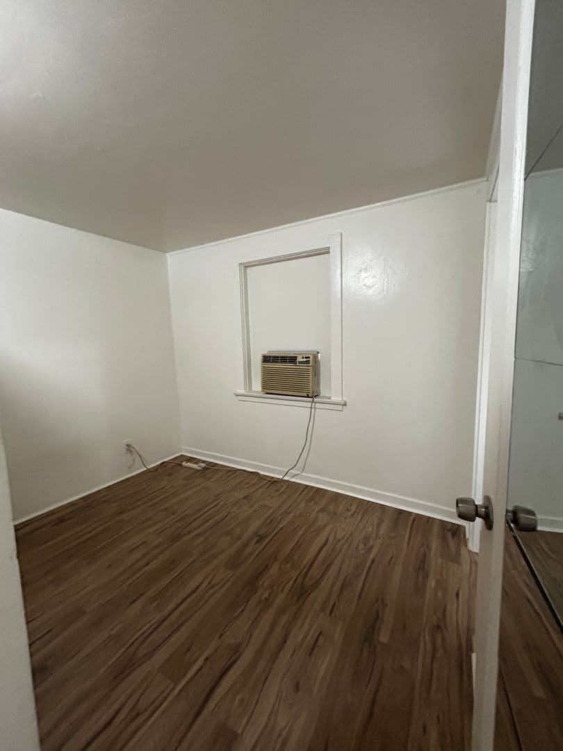 Riverside Apartment: 2726 5th St