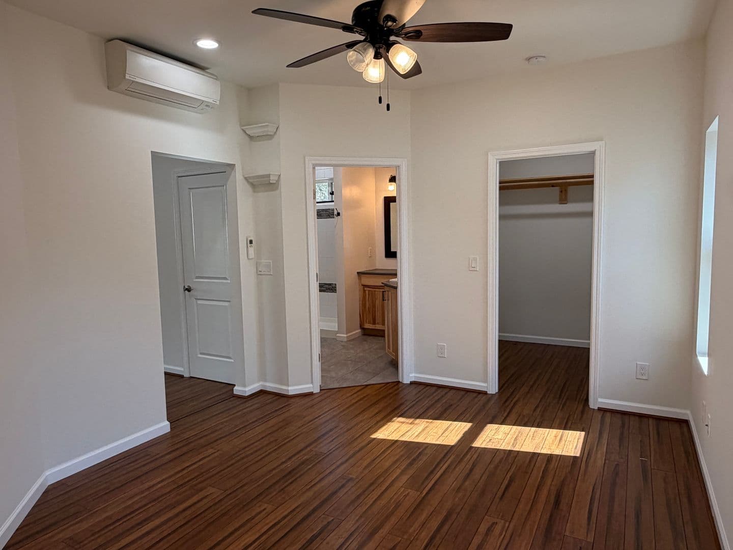Hidden Valley Lake, House: 18591 North Shore Dr
