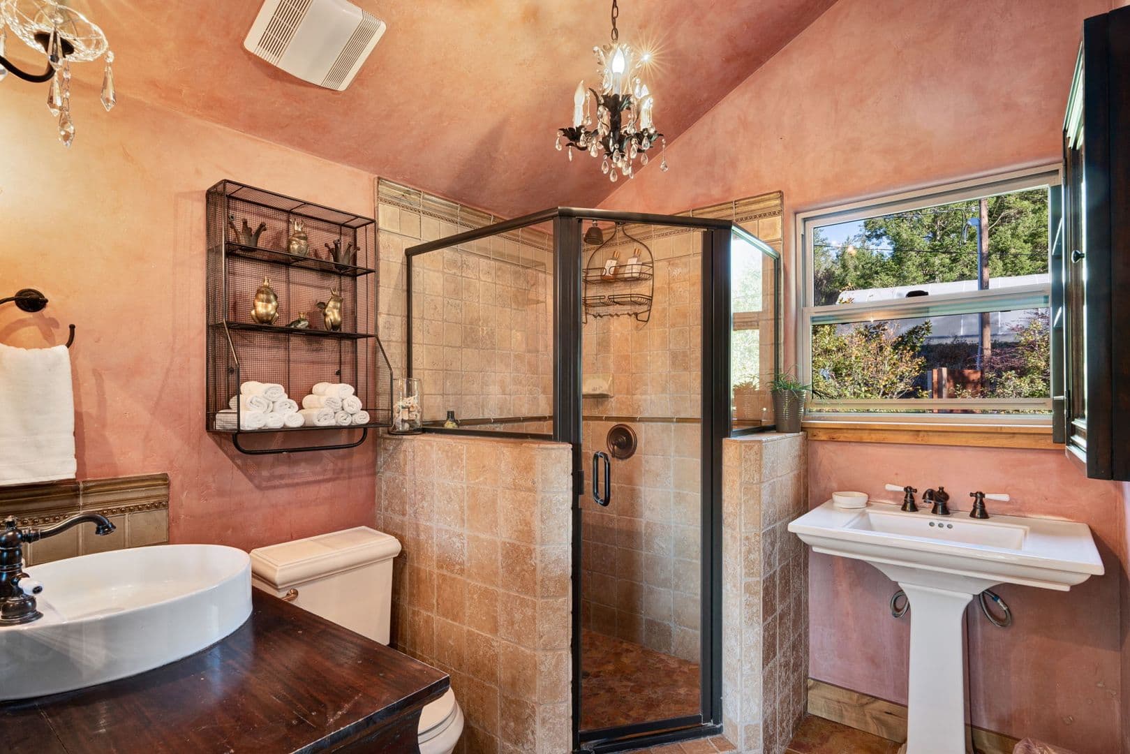 Occidental House: 17580 Taylor Lane