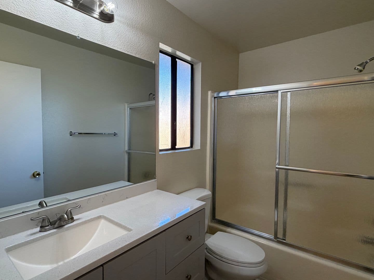 Santa Rosa Apartment: 664 West Ave