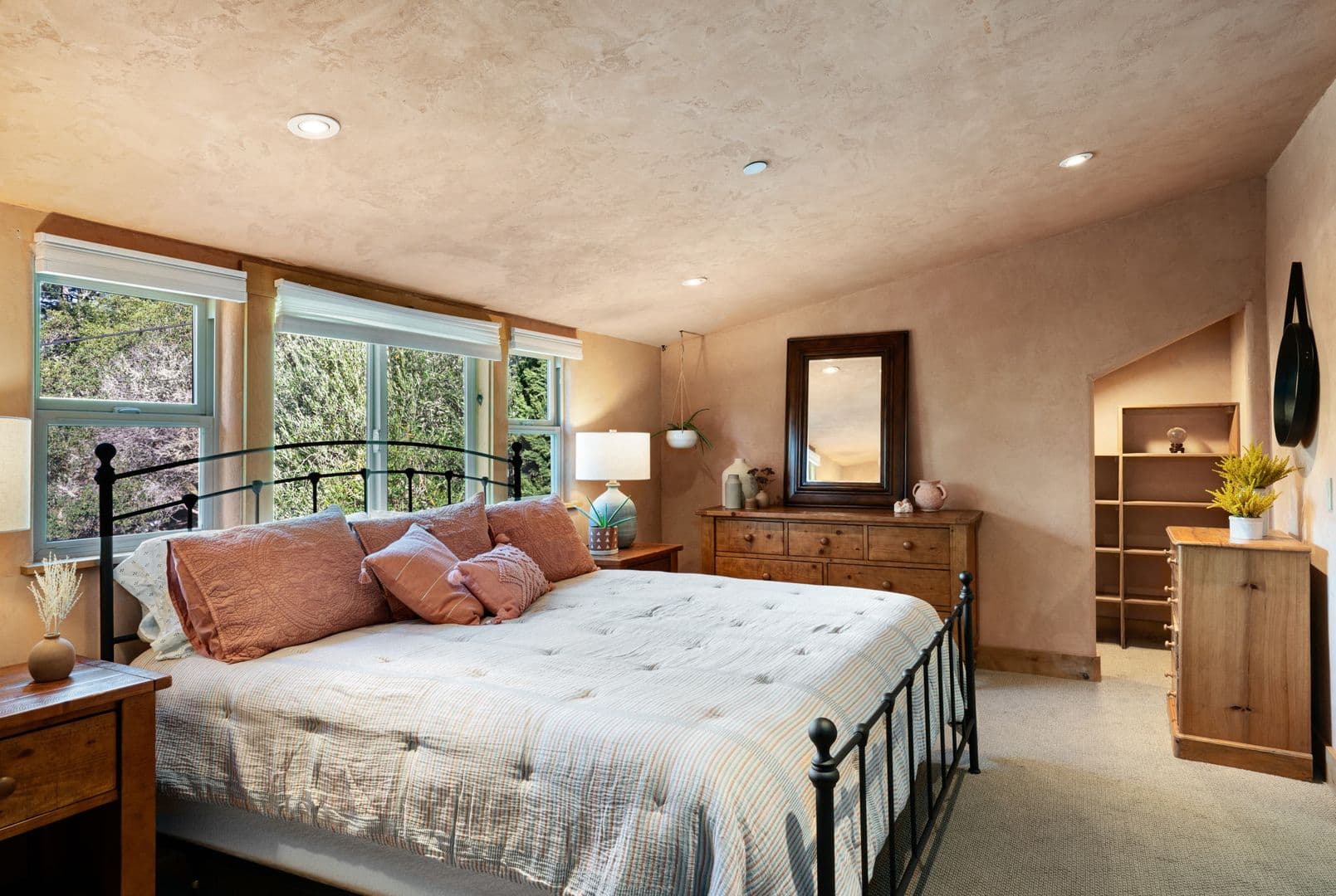 Occidental House: 17580 Taylor Lane