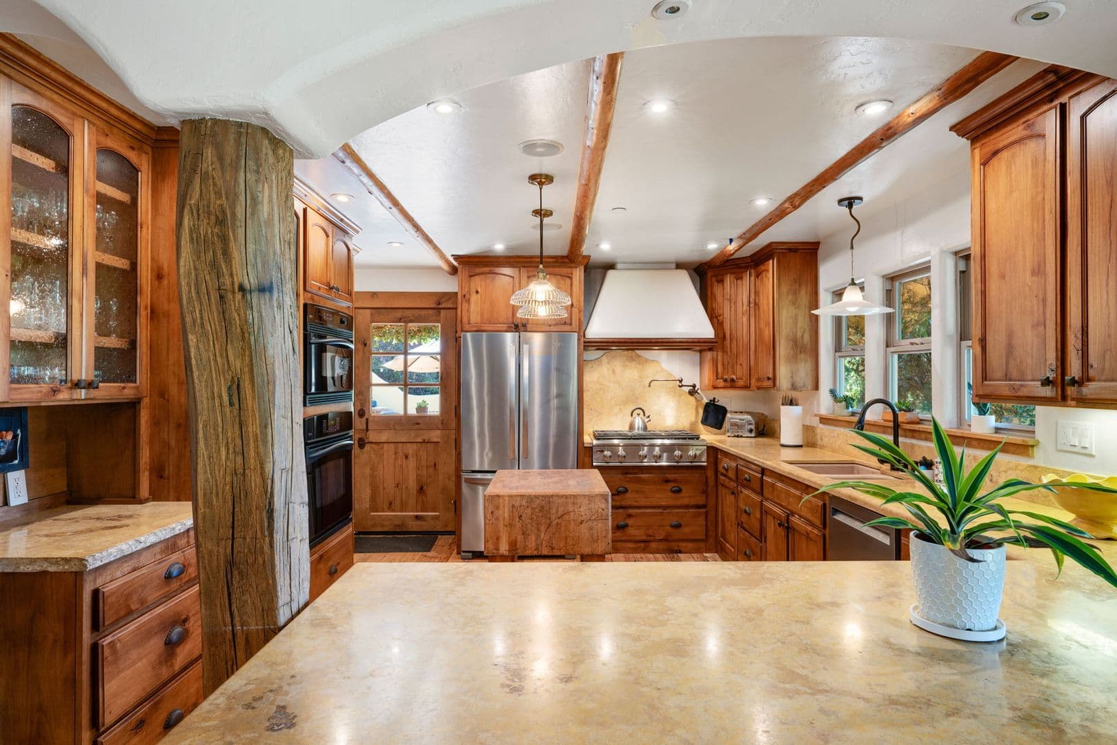 Occidental House: 17580 Taylor Lane