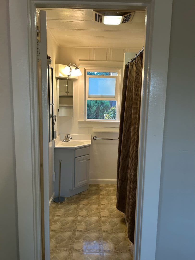 Sebastopol House: 7832 Mill Station Rd