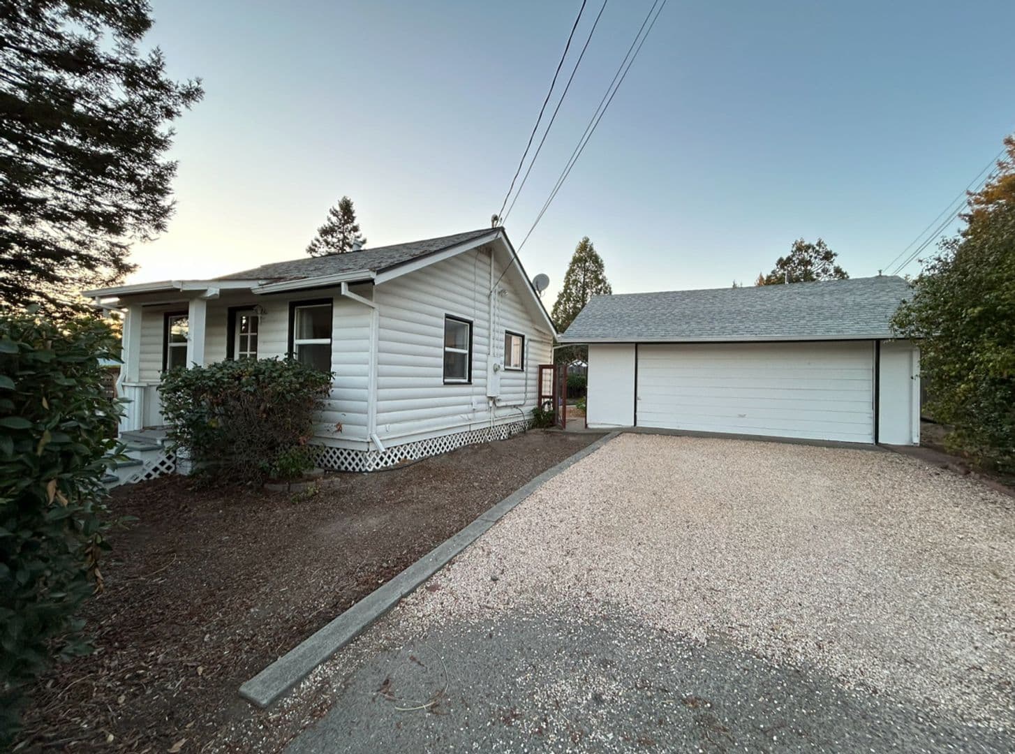 Sebastopol House: 7832 Mill Station Rd