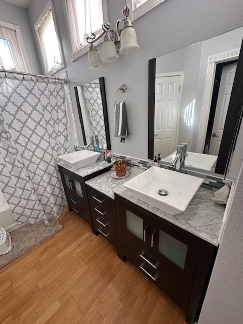 Windsor House: 9507 Lazy Creek drive