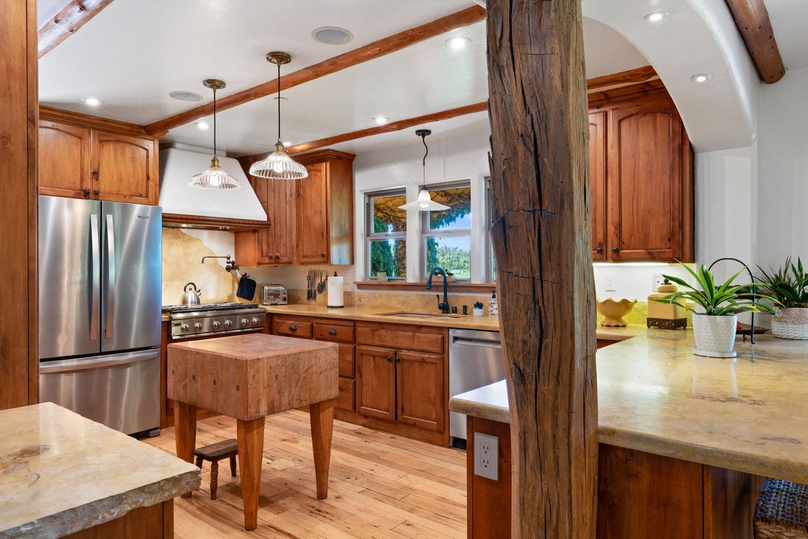 Occidental House: 17580 Taylor Lane